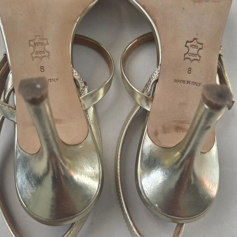 Tory Burch Womens Gold Metallic Ankle Strap Sandals Heels Size 8 Logo Charm